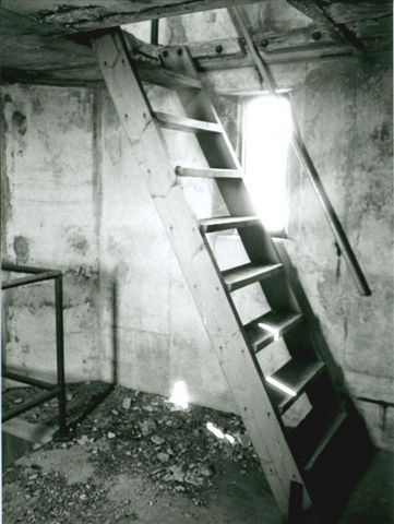 File:Prouts Neck Fire Control Tower Ladder.jpg