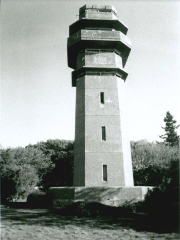 File:Prouts Neck Fire Control Tower.jpg