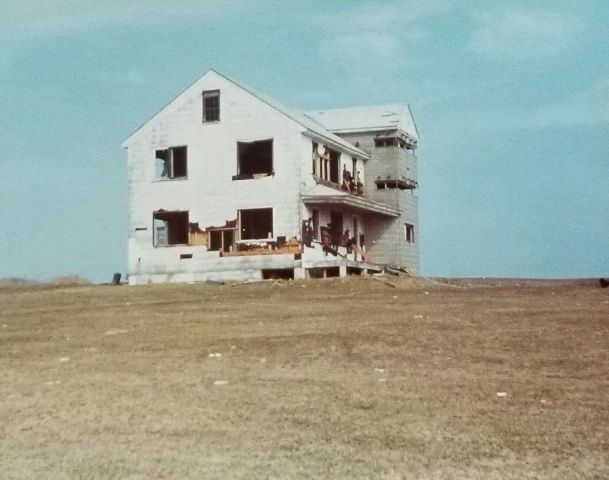 File:1976 Sachuest Farmhouse Station.jpg