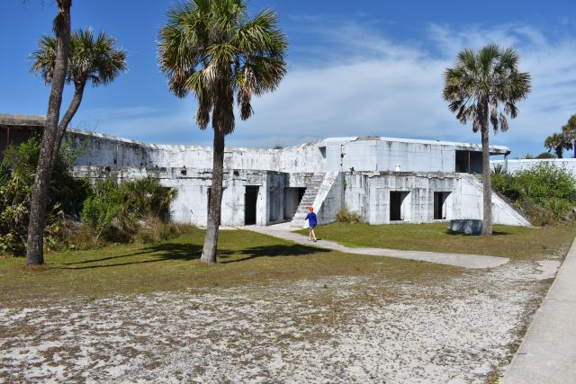 File:Battery McIntosh Approach.jpg