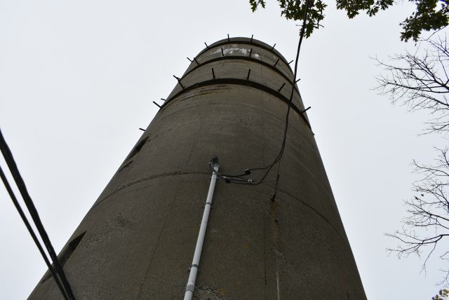 File:Emerson Point Fire Control Tower 26.jpg