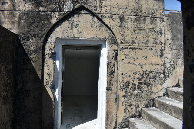 File:Emp One Magazine Mellon Ft. Dade.jpg