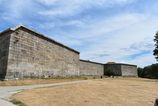 File:Fort Independence 155.jpg