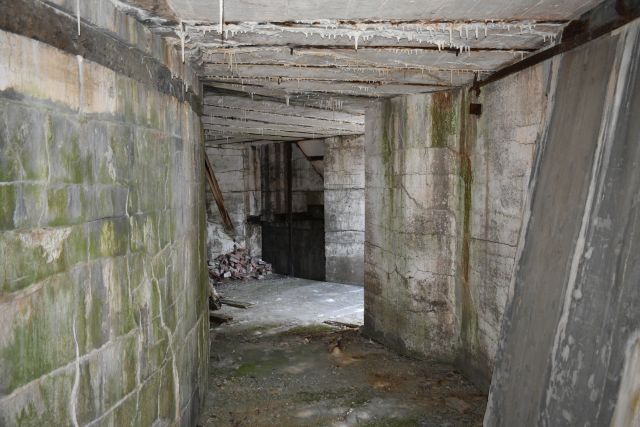 File:Galleryemp2.jpg