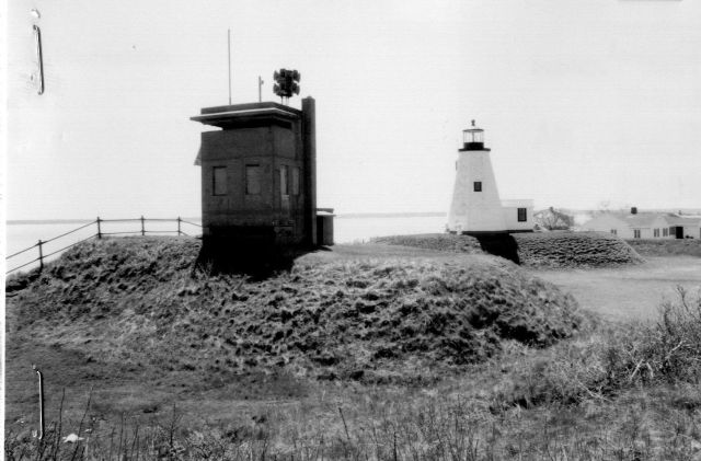 File:Gurnet Point FCS 01.jpg