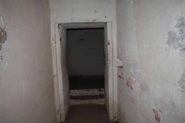 File:Magazine Hallway Emp 2 McIntosh Ft. Dade.jpg