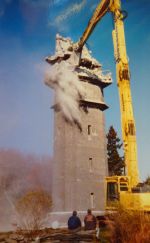 Prouts Neck Fire Control Tower Demolition 2004.jpg
